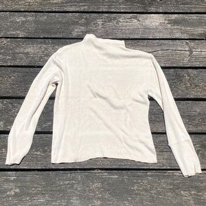 Ann Taylor Ivory 100% Silk Sweater Size US M